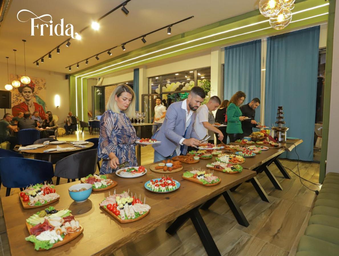 Hotel & Restaurant Frida Gjakova Extérieur photo
