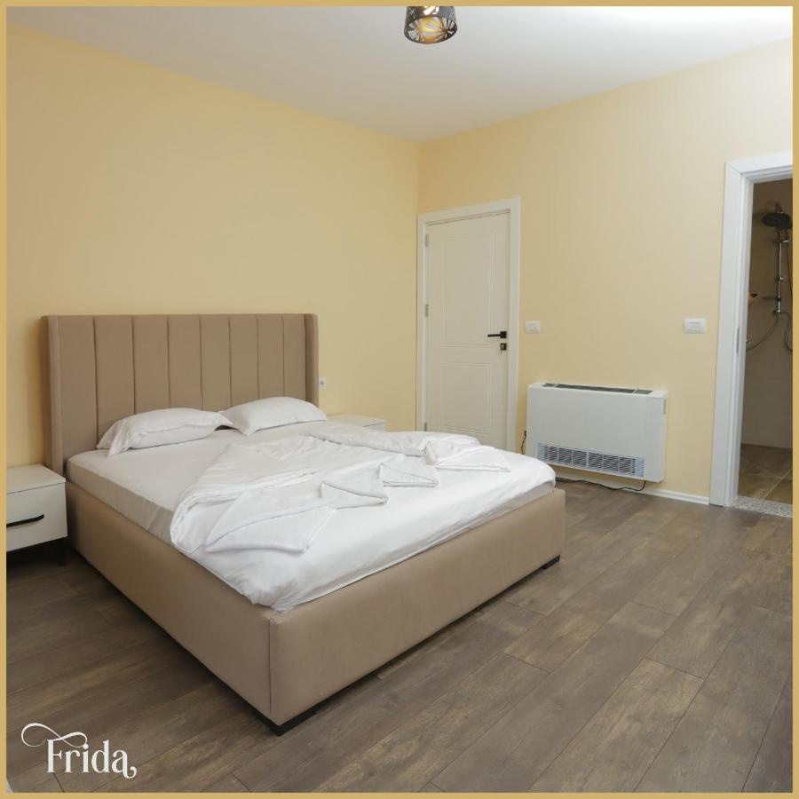Hotel & Restaurant Frida Gjakova Extérieur photo